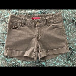 2/$13 or 3/$20 sale! Alice + Olivia grey shorts 🥳